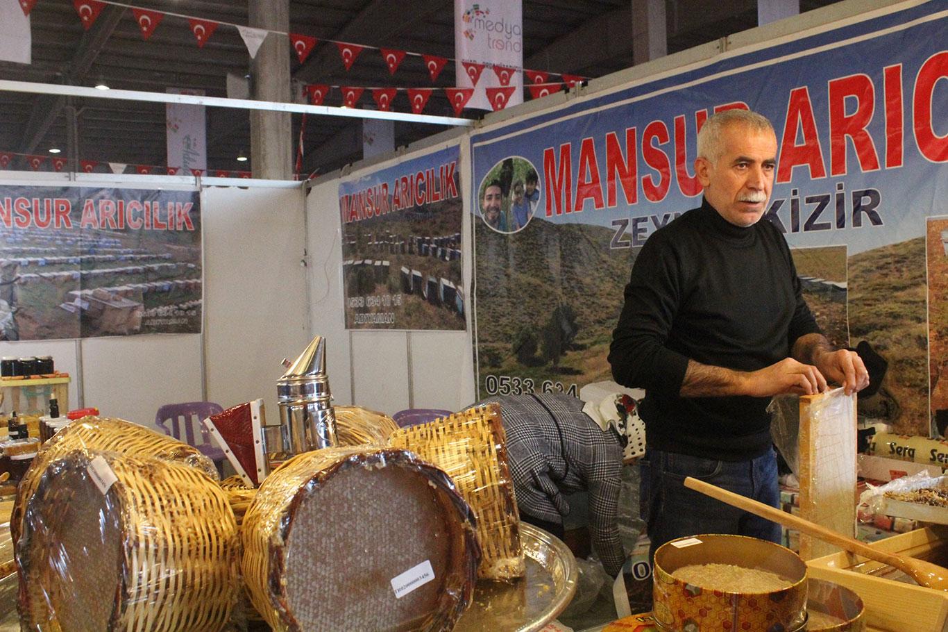 Adıyaman'da açılan yöresel ürünler fuarına ilgi artıyor